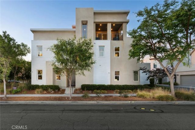 107 Spiral, Irvine, CA 92618