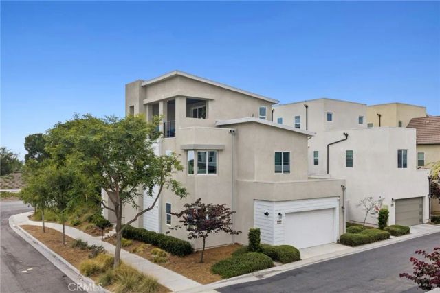 107 Spiral, Irvine, CA 92618