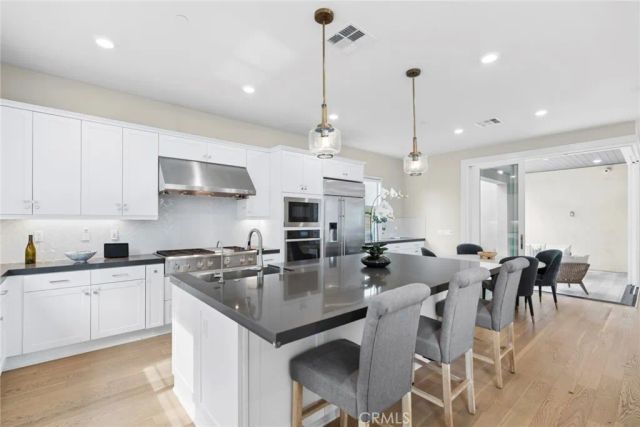 107 Spiral, Irvine, CA 92618