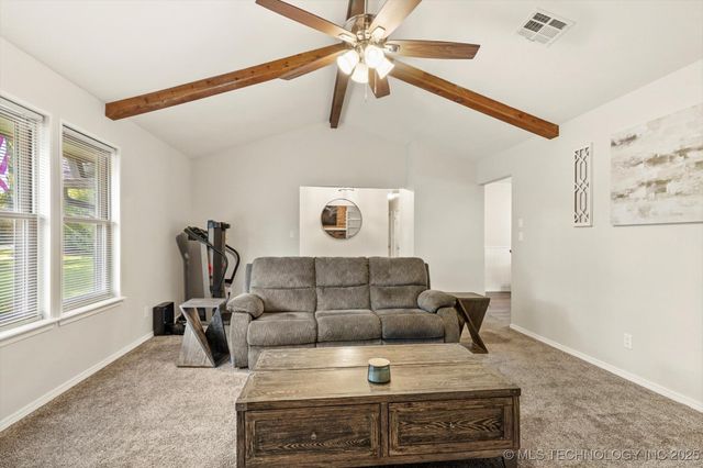 9997 E Palm Tree Road, Claremore, OK 74019