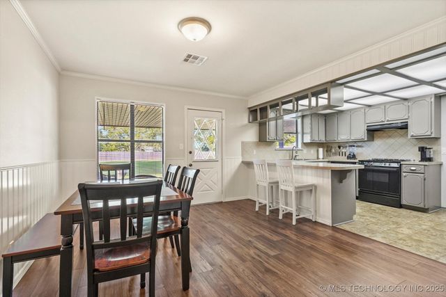 9997 E Palm Tree Road, Claremore, OK 74019