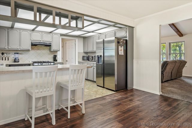 9997 E Palm Tree Road, Claremore, OK 74019