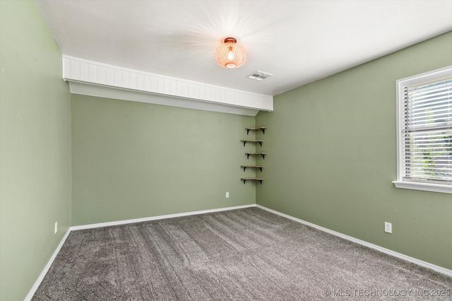 9997 E Palm Tree Road, Claremore, OK 74019