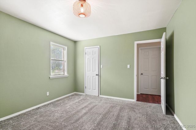 9997 E Palm Tree Road, Claremore, OK 74019