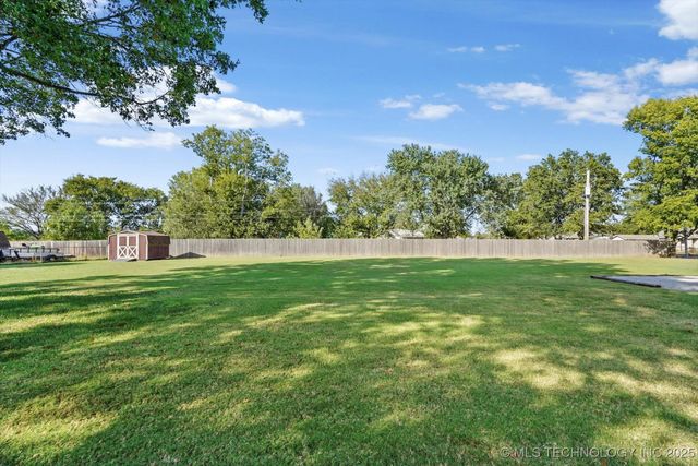 9997 E Palm Tree Road, Claremore, OK 74019