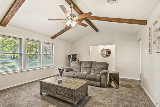 9997 E Palm Tree Road, Claremore, OK 74019