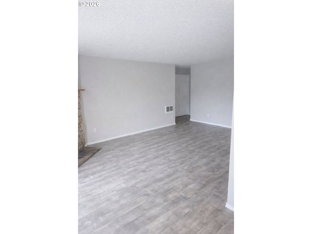 8506 Sw MOHAWK St, Tualatin, OR 97062