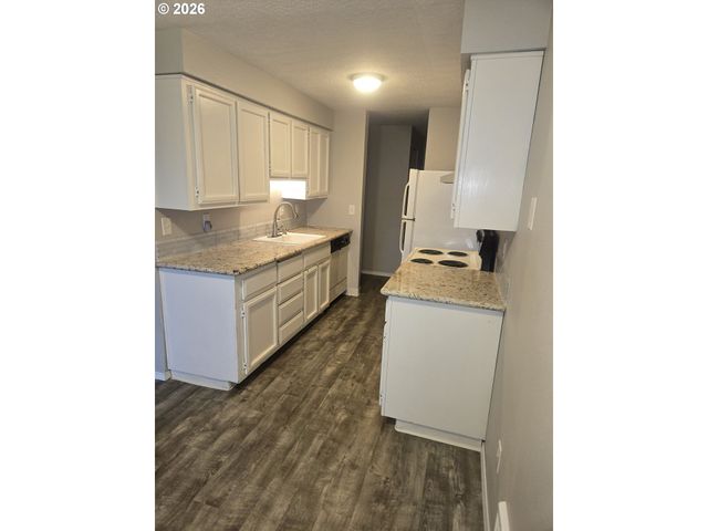 8506 Sw MOHAWK St, Tualatin, OR 97062