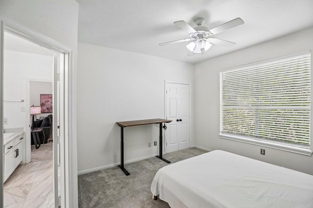 14 Guinevere Place, The Woodlands, TX 77384