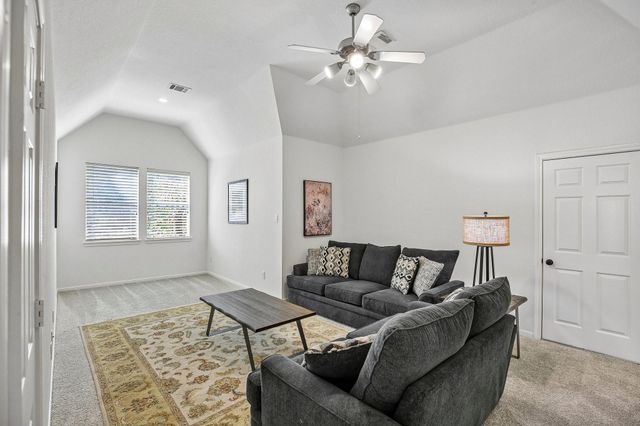 14 Guinevere Place, The Woodlands, TX 77384