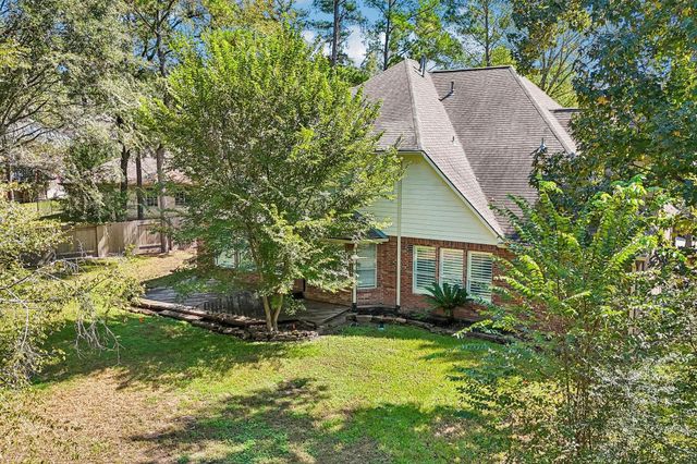 14 Guinevere Place, The Woodlands, TX 77384