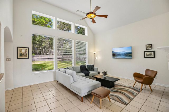 14 Guinevere Place, The Woodlands, TX 77384