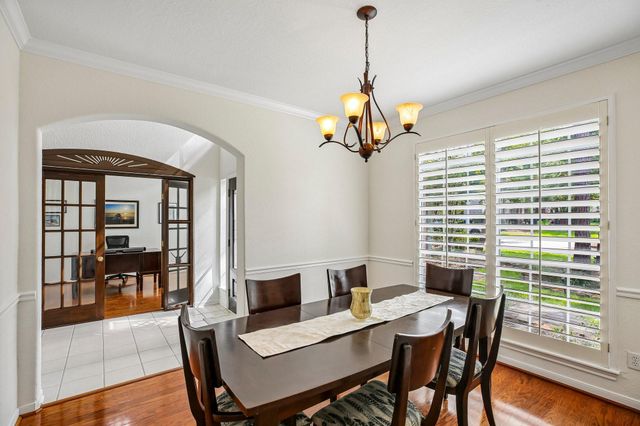 14 Guinevere Place, The Woodlands, TX 77384