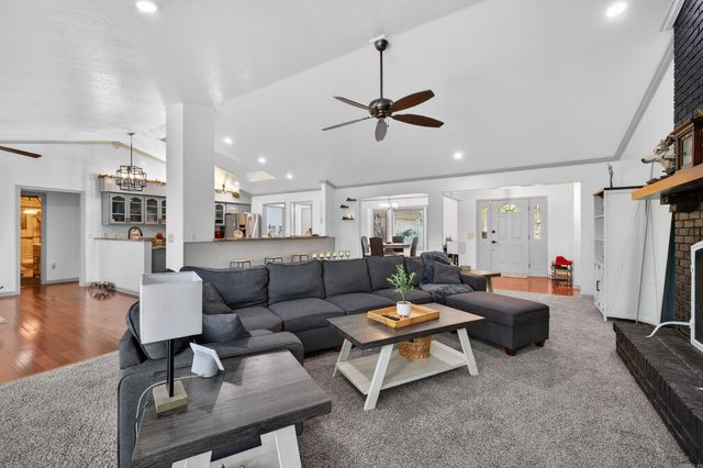 9 Redondo Lane, Hot Springs Village, AR 71909