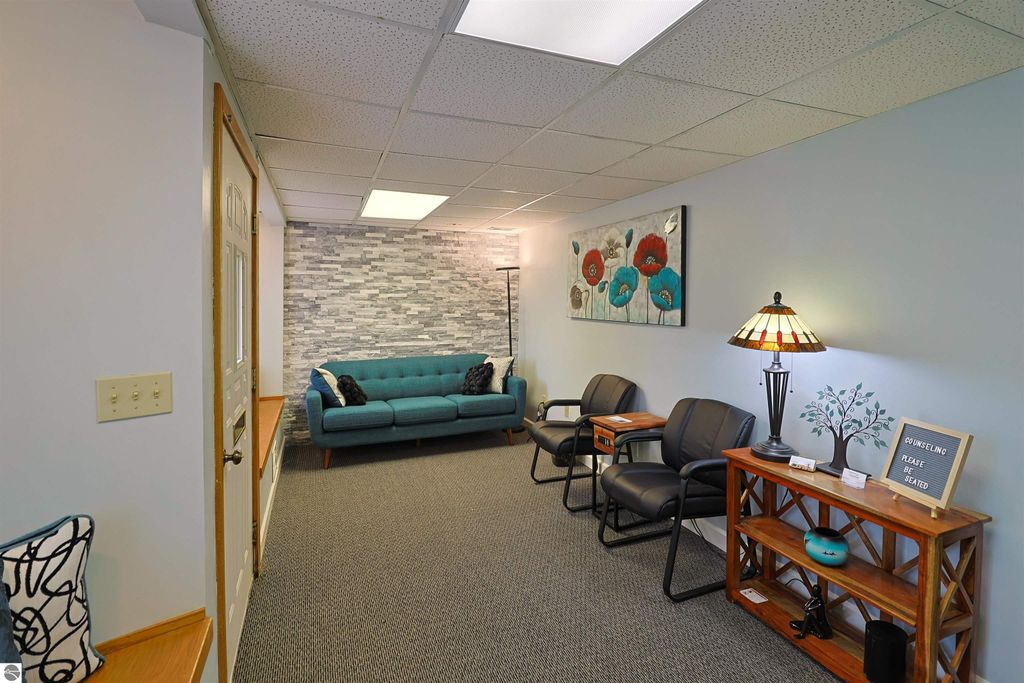 Image 5 of property listing at 115 S Franklin, Mt Pleasant, MI 48858
