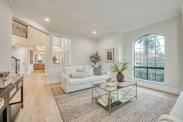 9381 N Woodmont Drive, Fresno, CA 93720