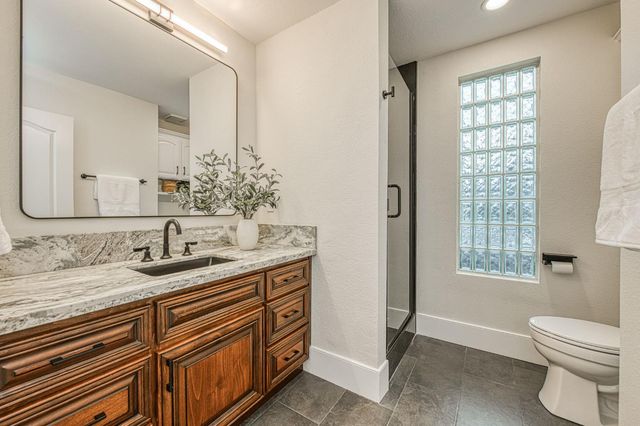 9381 N Woodmont Drive, Fresno, CA 93720