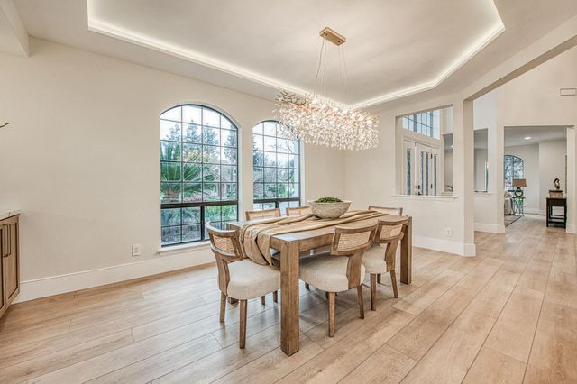 9381 N Woodmont Drive, Fresno, CA 93720