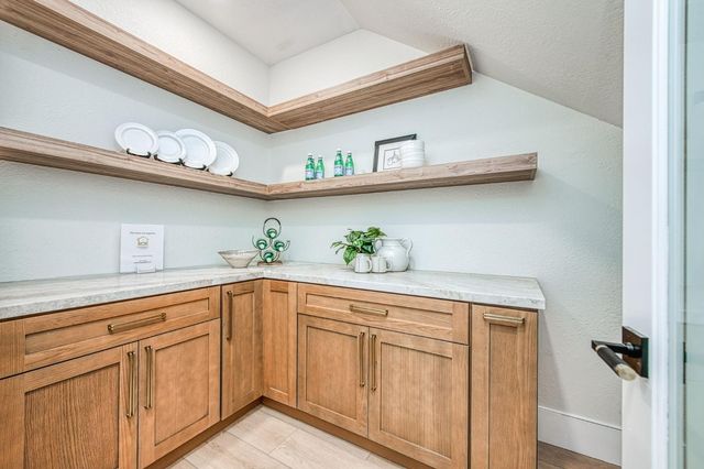 9381 N Woodmont Drive, Fresno, CA 93720