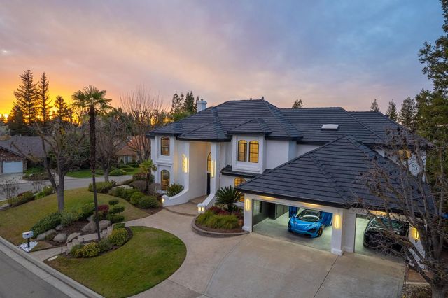 9381 N Woodmont Drive, Fresno, CA 93720