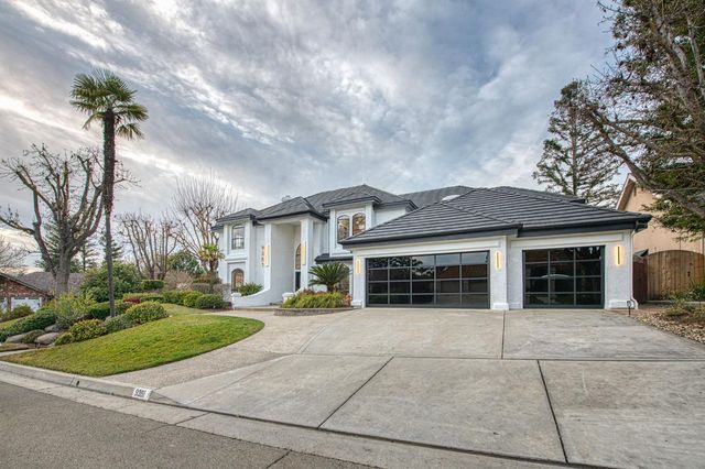 9381 N Woodmont Drive, Fresno, CA 93720