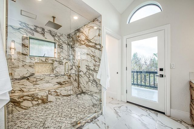 9381 N Woodmont Drive, Fresno, CA 93720