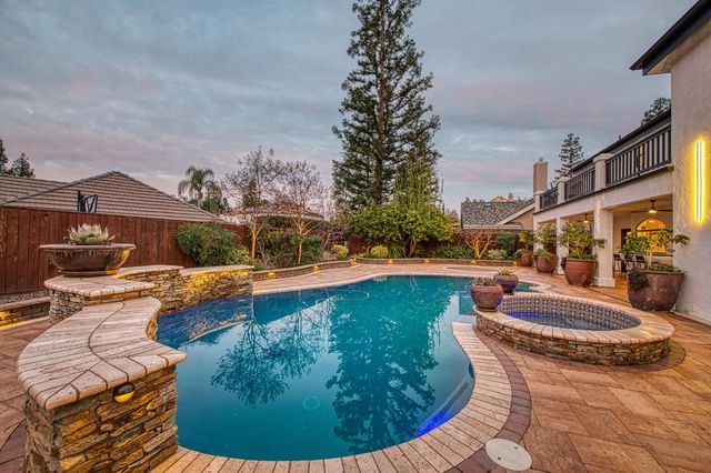 9381 N Woodmont Drive, Fresno, CA 93720