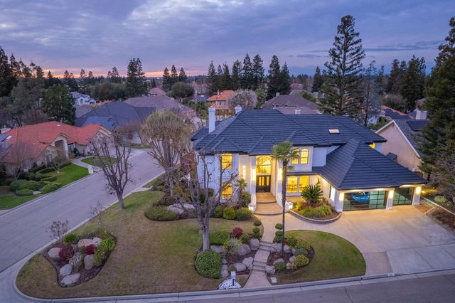 9381 N Woodmont Drive, Fresno, CA 93720