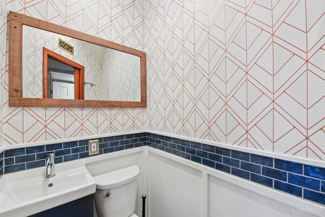 1005 Parkside Place, Cincinnati, OH 45202