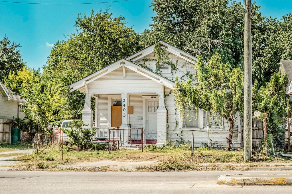 2403 Fulton Street, Houston, TX 77009