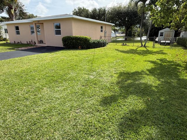 1417 Willow Road, West Palm Beach, FL 33406