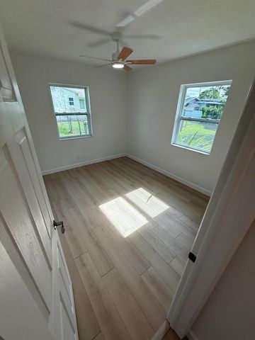 1417 Willow Road, West Palm Beach, FL 33406