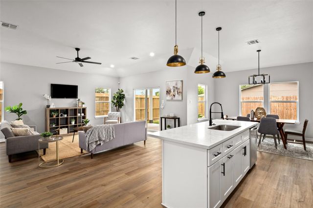 14307 Laredo Street, Houston, TX 77015