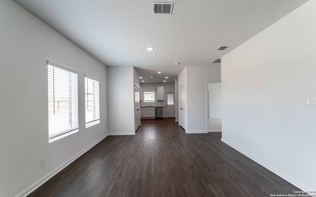 9019 Gilly Park, Converse, TX 78109