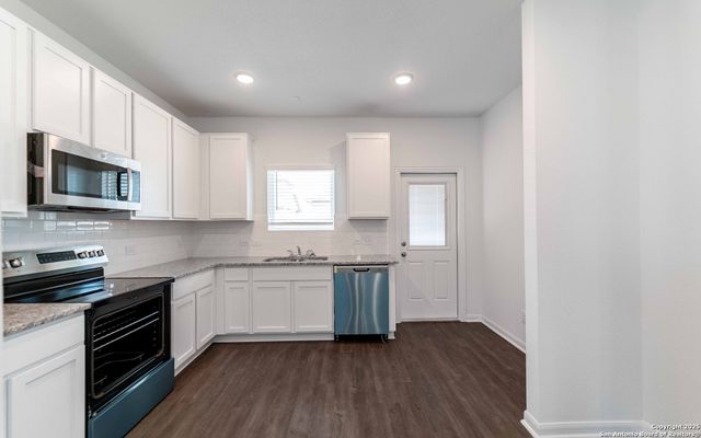 9019 Gilly Park, Converse, TX 78109