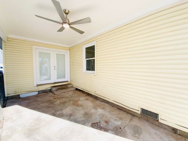 900 W Woodlawn Street, Springfield, MO 65803