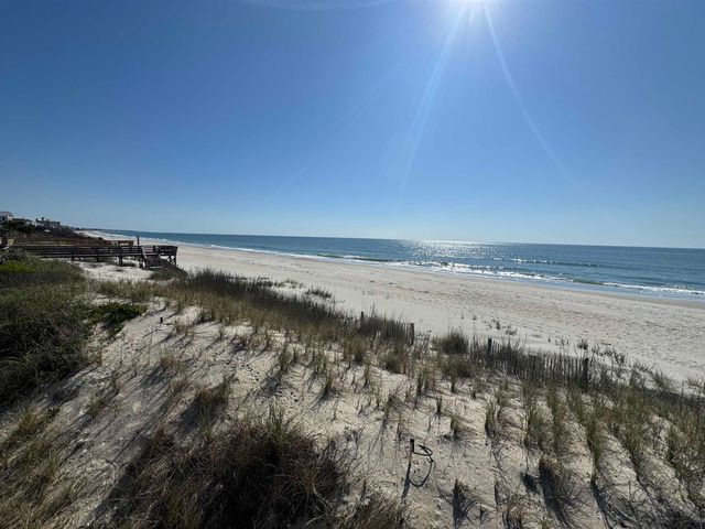 647 Norris Dr., Pawleys Island, SC 29585