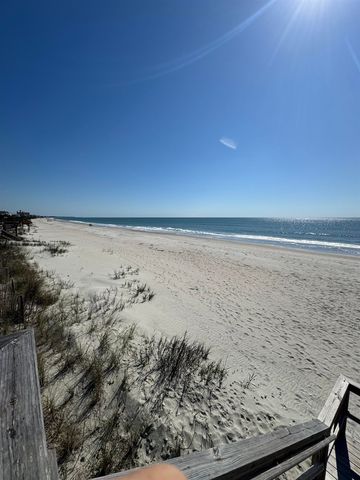 647 Norris Dr., Pawleys Island, SC 29585