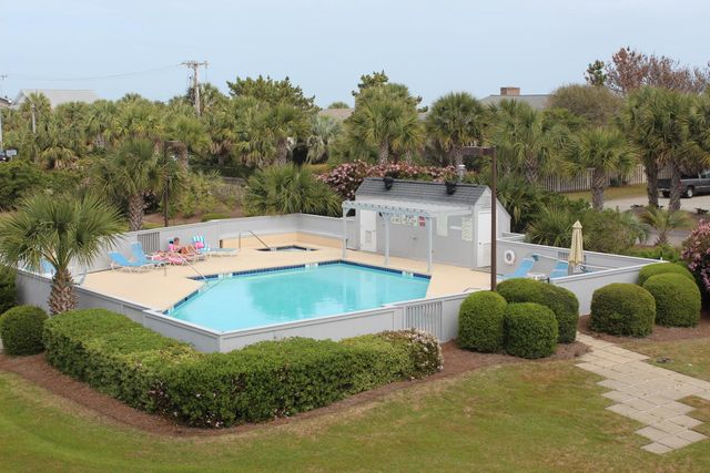 647 Norris Dr., Pawleys Island, SC 29585