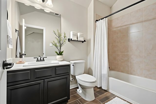 1404 Madrid Falls Drive, Mckinney, TX 75071