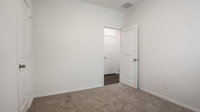 544-A Arnold LOOP, Uhland, TX 78640