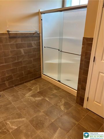 4741 Steeplechase Drive, Forks Twp, PA 18040