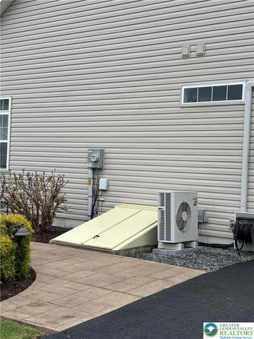4741 Steeplechase Drive, Forks Twp, PA 18040