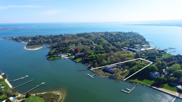 47 Rampasture Road Apt. M, Hampton Bays, NY 11946