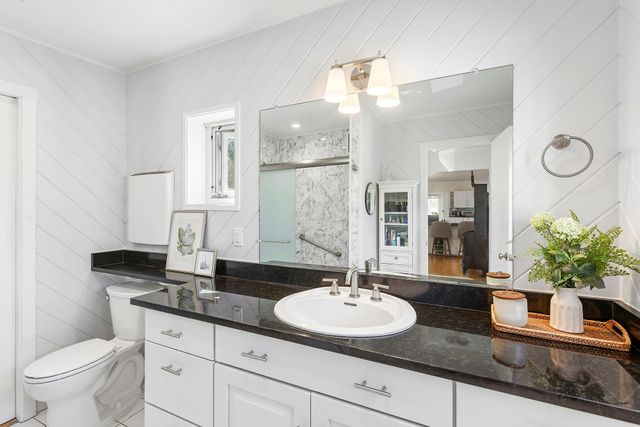 47 Rampasture Road Apt. M, Hampton Bays, NY 11946