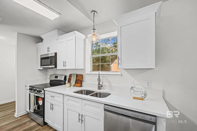 1819 Spanish Cove Drive, Lillian, AL 36549