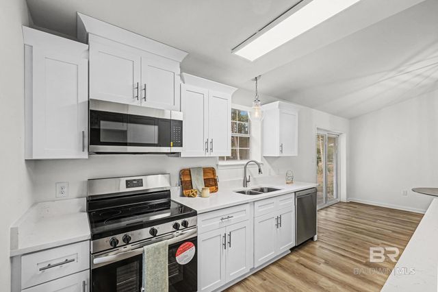 1819 Spanish Cove Drive, Lillian, AL 36549