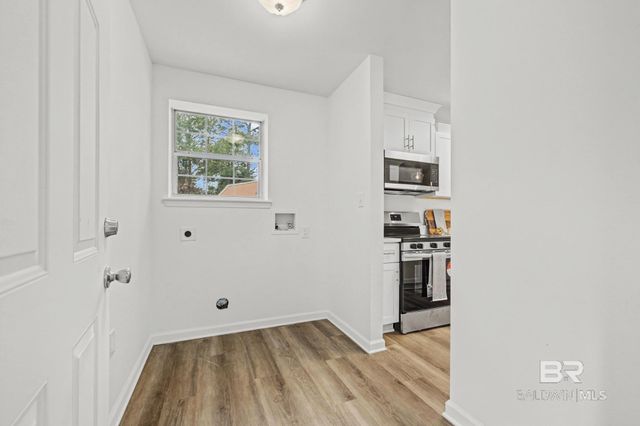 1819 Spanish Cove Drive, Lillian, AL 36549