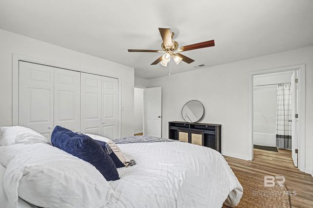 1819 Spanish Cove Drive, Lillian, AL 36549