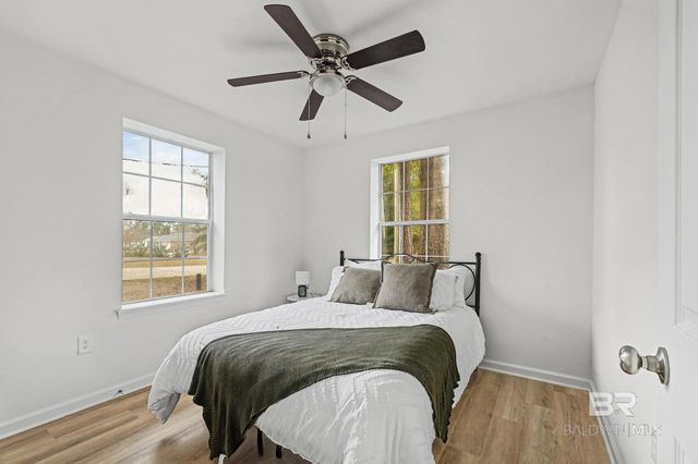 1819 Spanish Cove Drive, Lillian, AL 36549